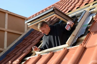Pose de fenêtres de toit Velux à Coupiac